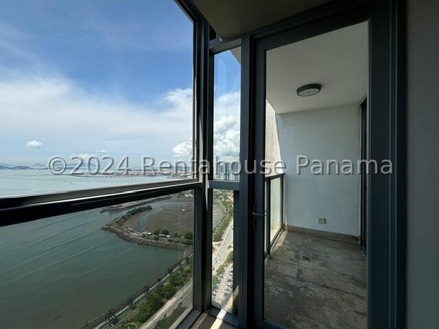 Modern and Spacious Apartment - Apartamento en Av Balboa
